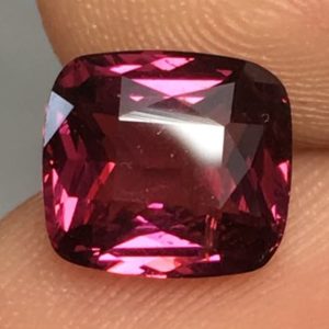 3.10 ctw Spinel